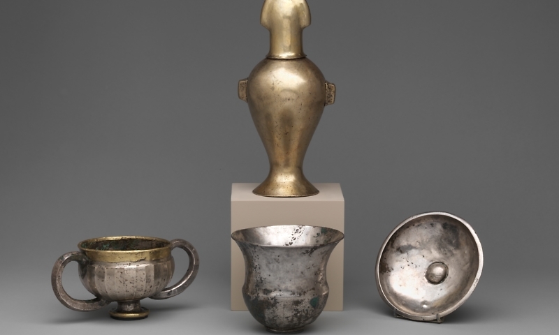 Gruppe von vier Vasen ca. 2300-2000 vor Christus